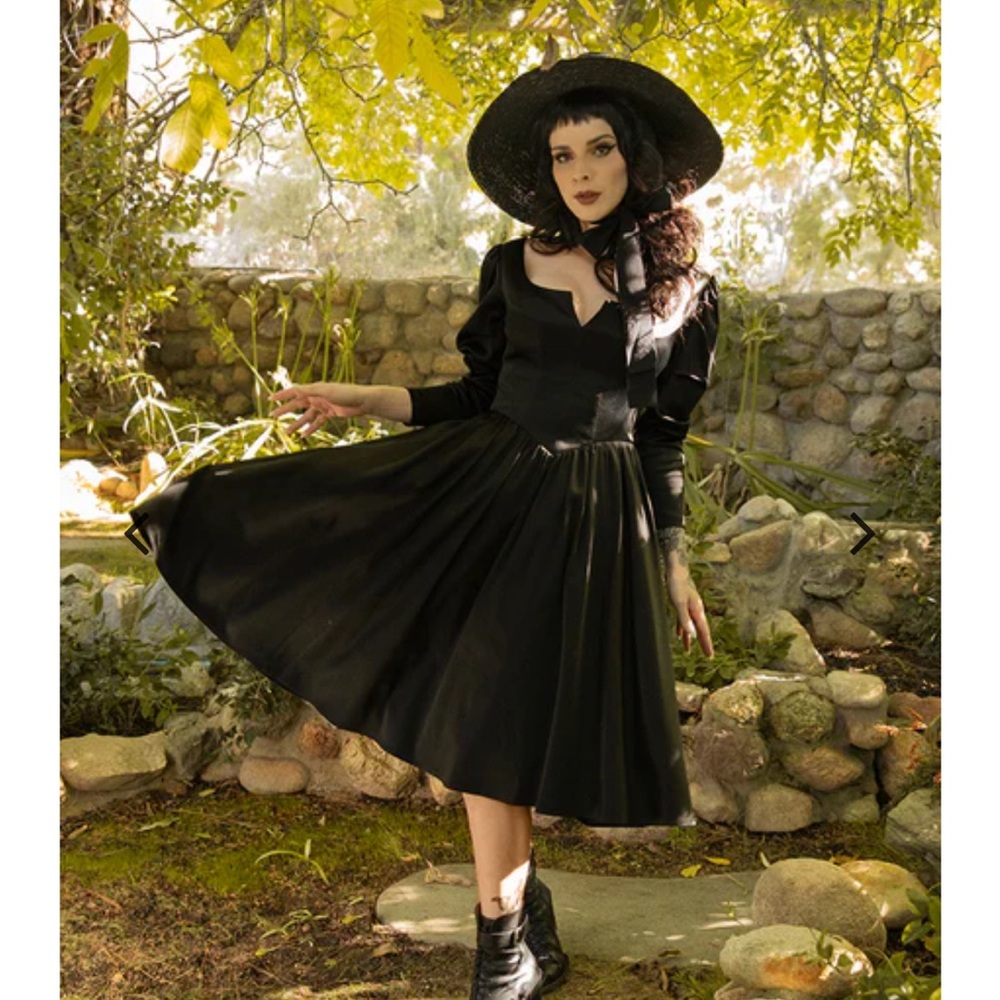 Vixen/La Femme En Noir Dress